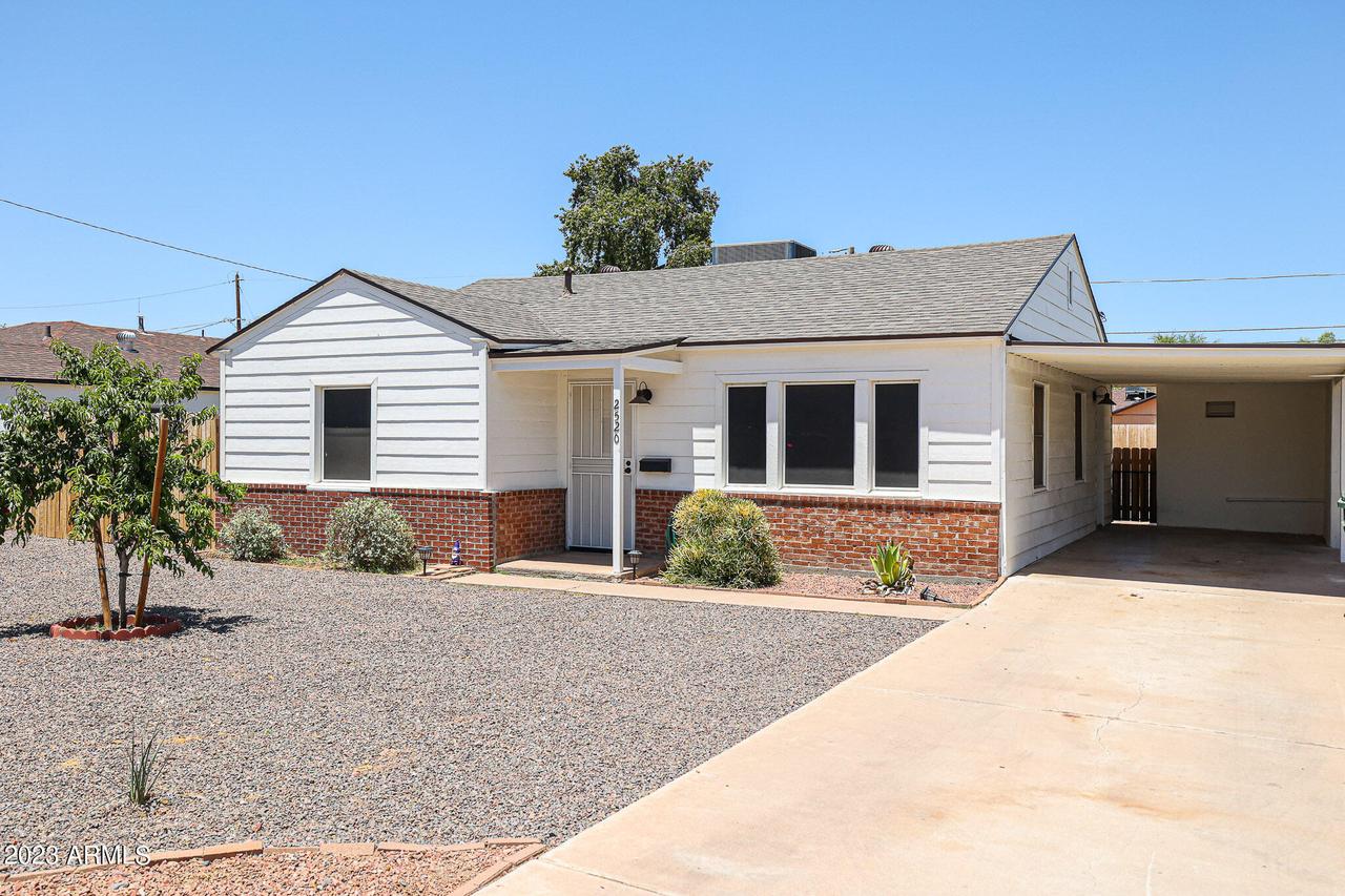 2520 W Luke Ave., Phoenix, AZ 85017