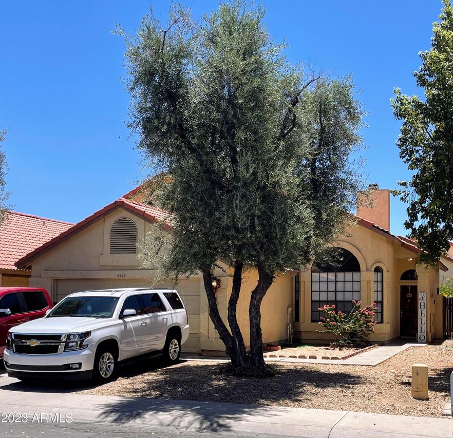 4423 E Amberwood Dr., Phoenix, AZ 85048