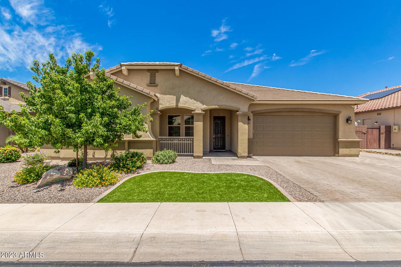 1062 W Siebold Tree Ave., San Tan Valley, AZ 85140