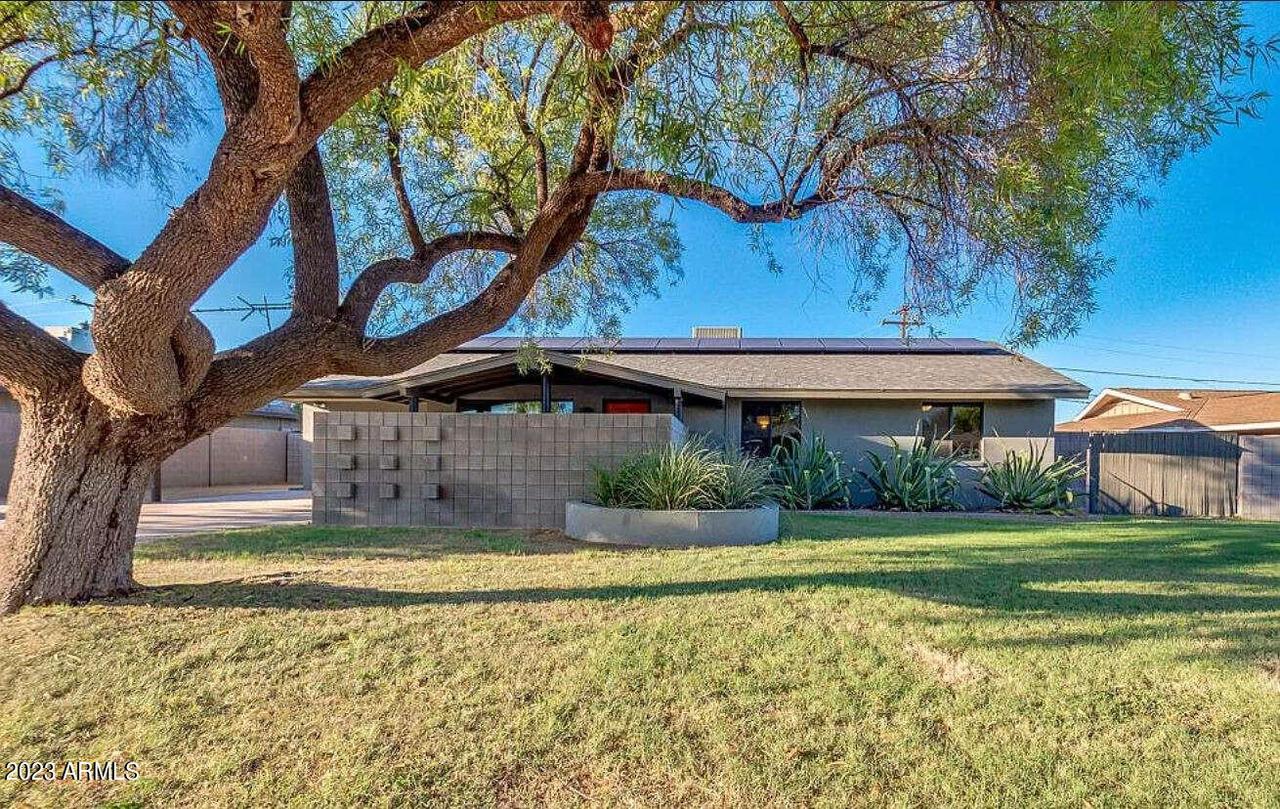 2932 E Cholla St., Phoenix, AZ 85028