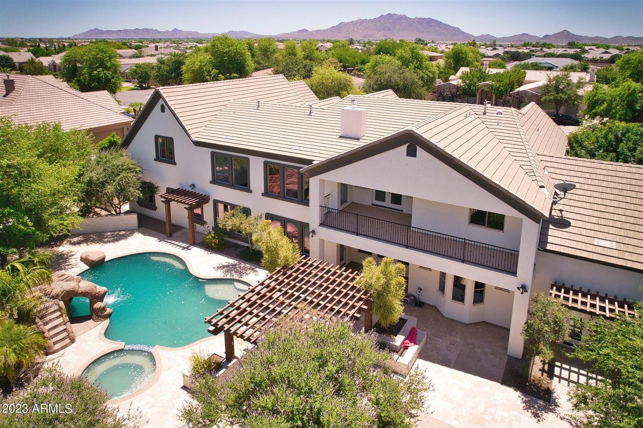 2052 E Sanoque Blvd., Gilbert, AZ 85298