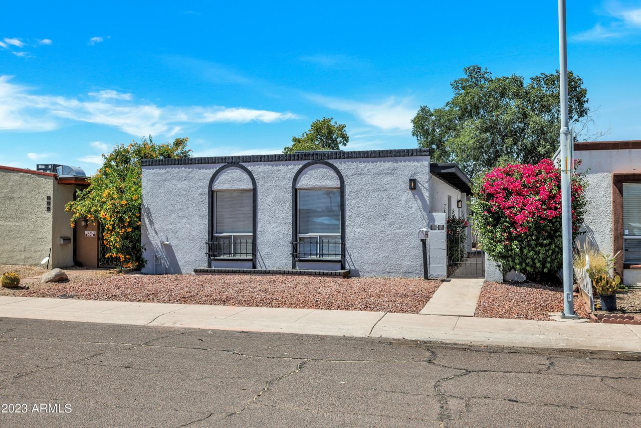 330 W La Jolla Dr., Tempe, AZ 85282
