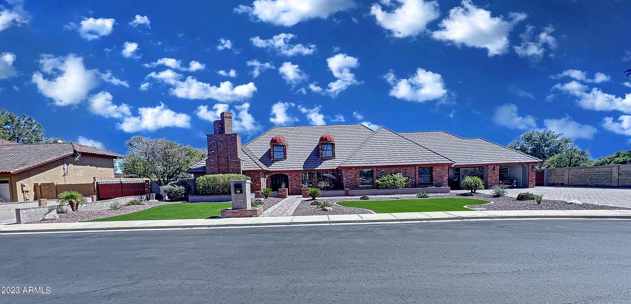 929 N Orchard St., Mesa, AZ 85213