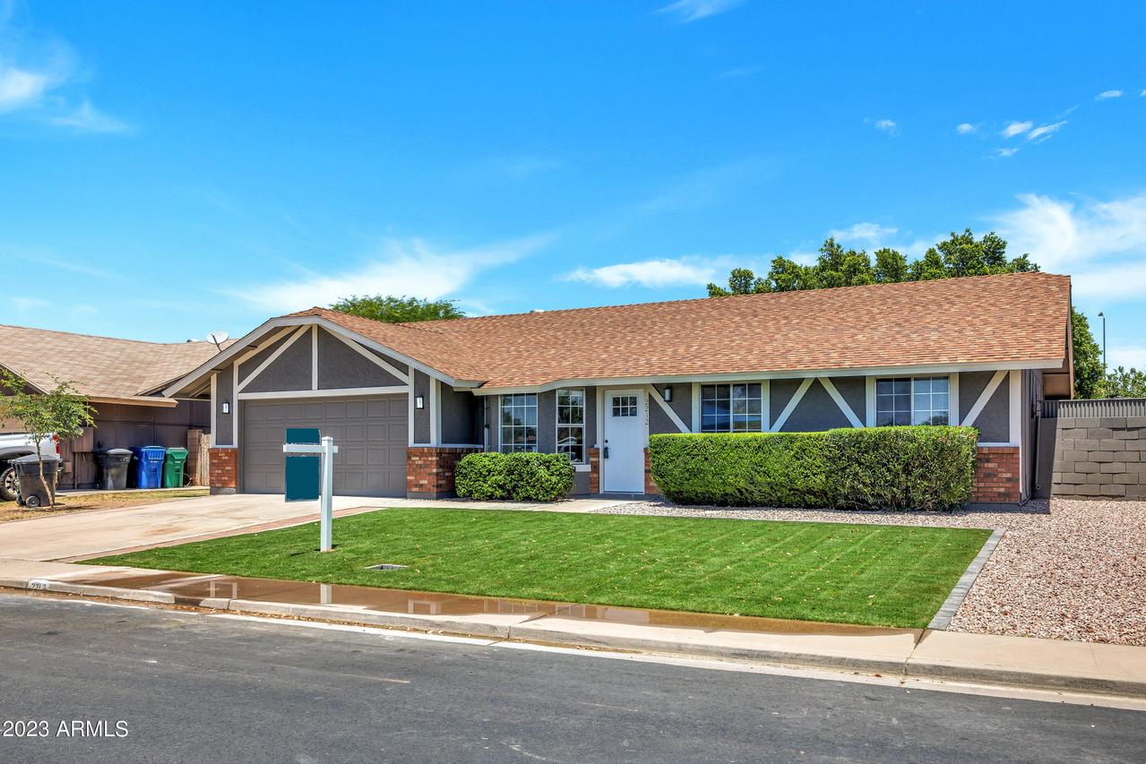 2212 E Diamond Ave., Mesa, AZ 85204