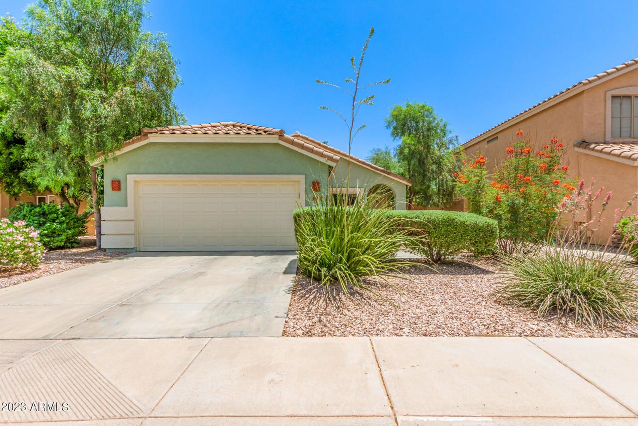 18013 N Skyhawk Dr., Surprise, AZ 85374