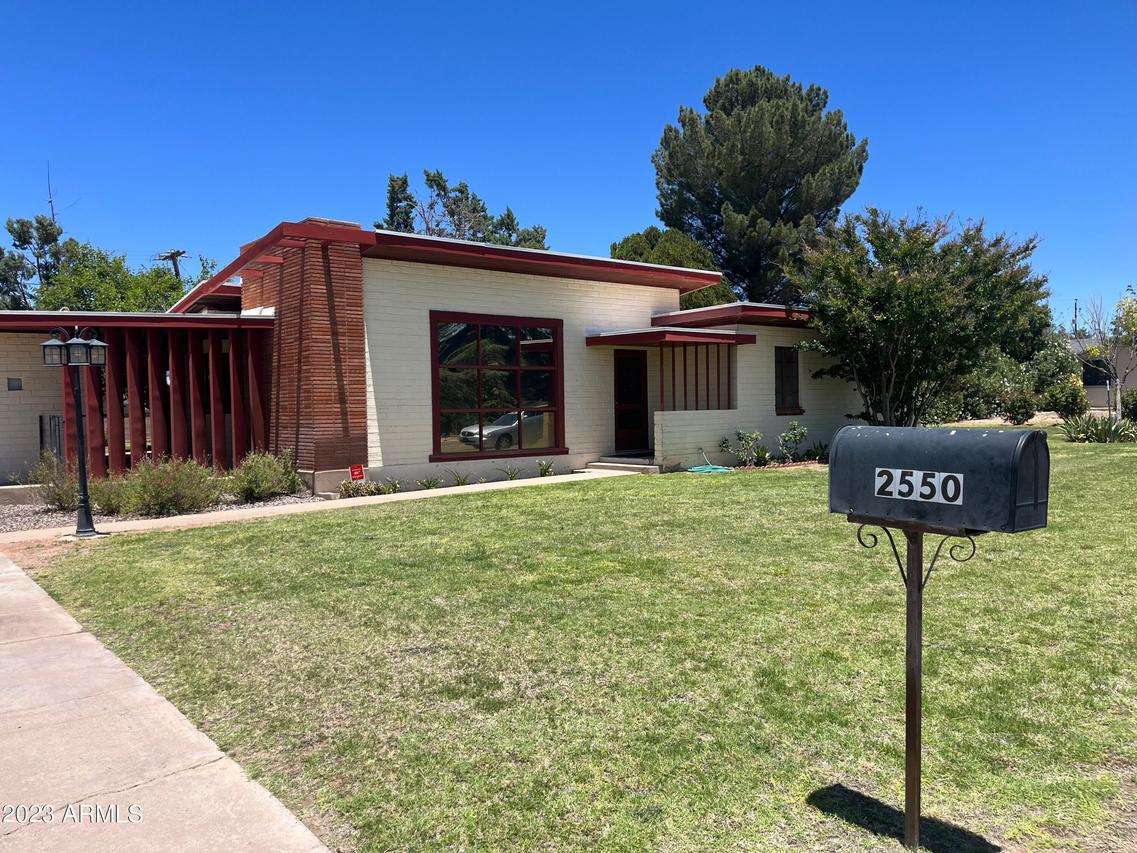 2550 E 9th St., Douglas, AZ 85607