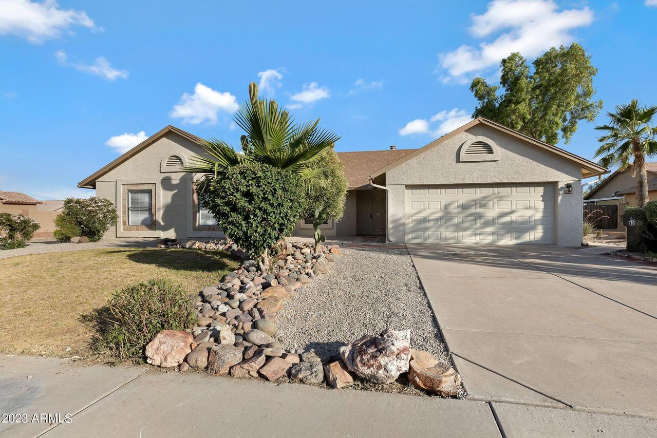 8037 E Fairfield St., Mesa, AZ 85207