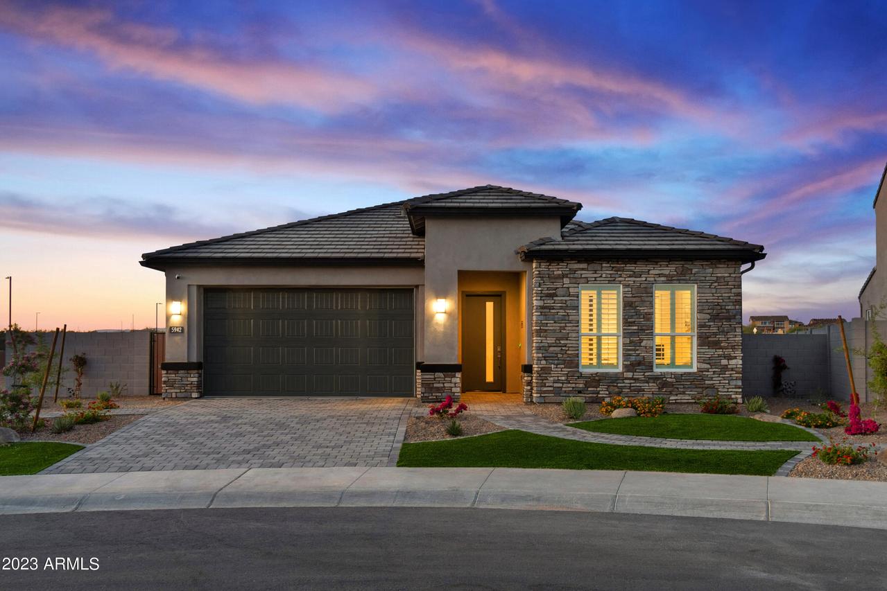6029 E Lone Cactus Dr., Phoenix, AZ 85054