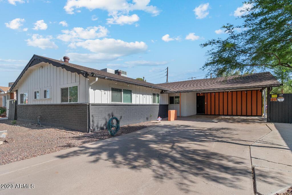 2109 W Berridge Ln., Phoenix, AZ 85015