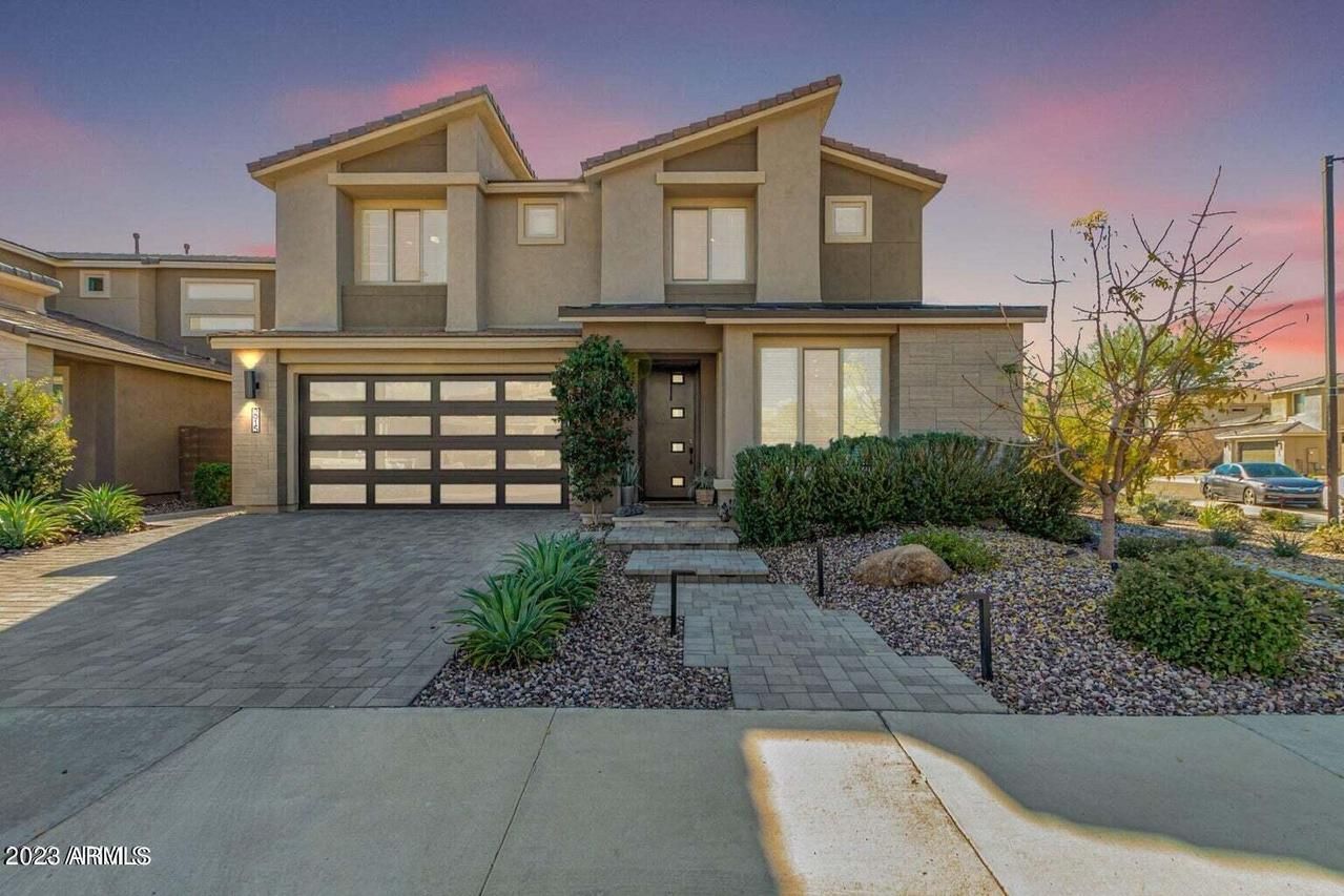 2915 E Riane Rd., Phoenix, AZ 85050