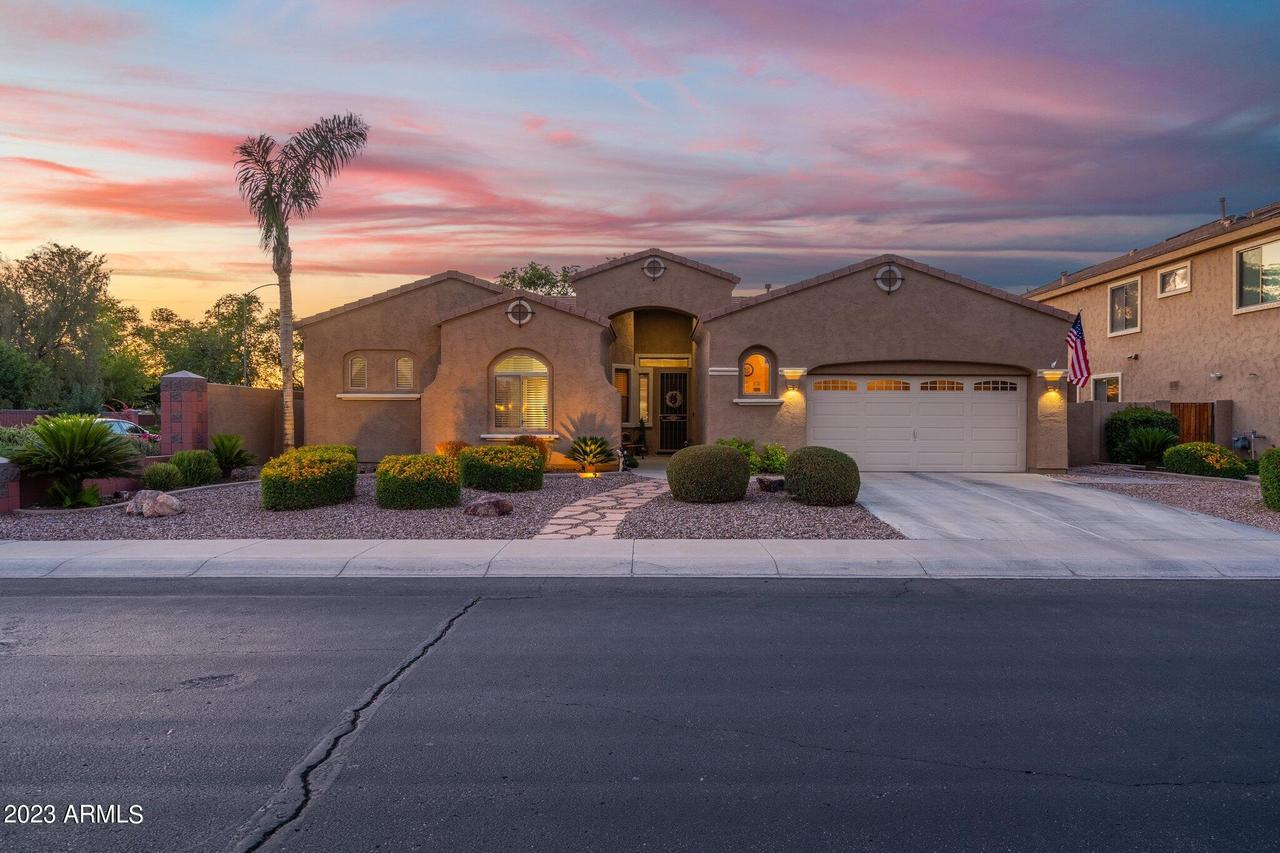 10226 E Lakeview Ave., Mesa, AZ 85209