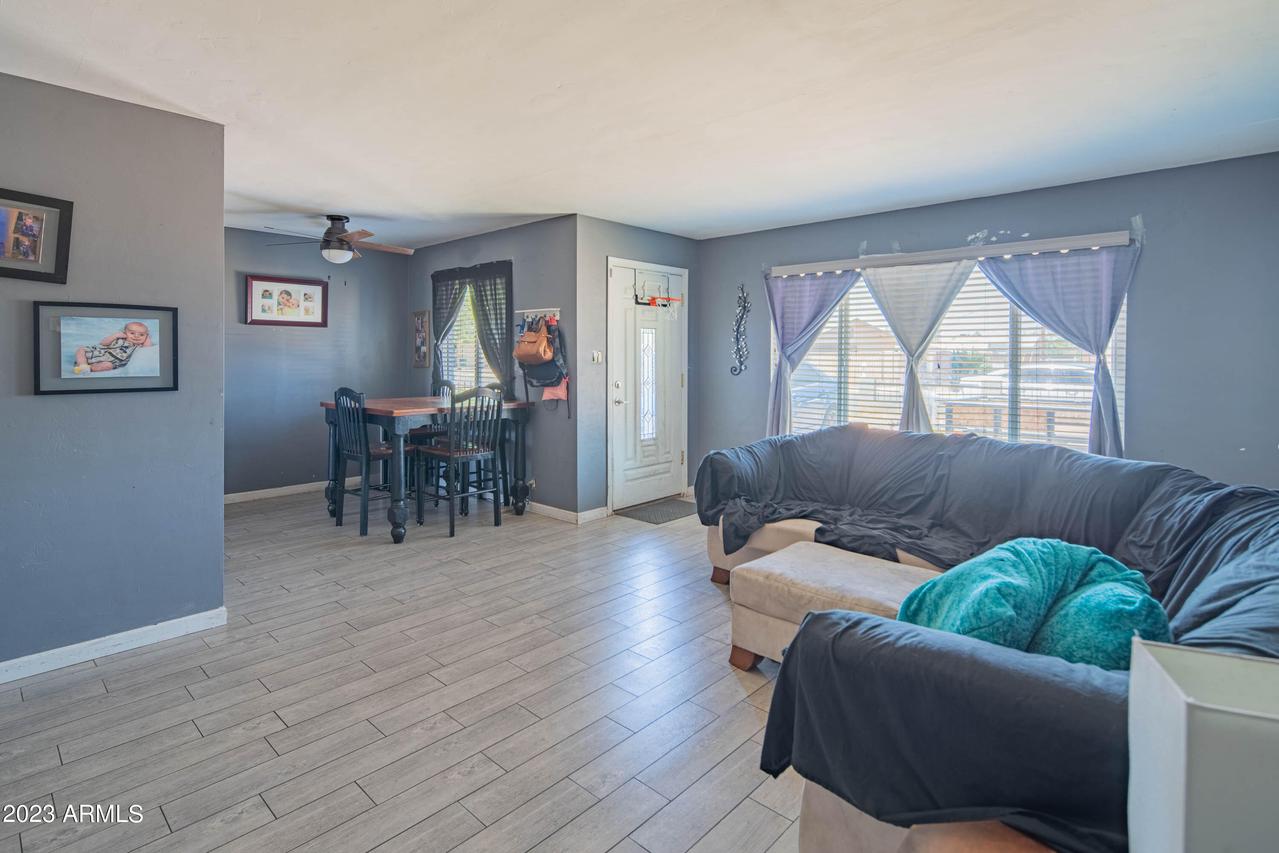 309 S Harris Dr., Mesa, AZ 85204