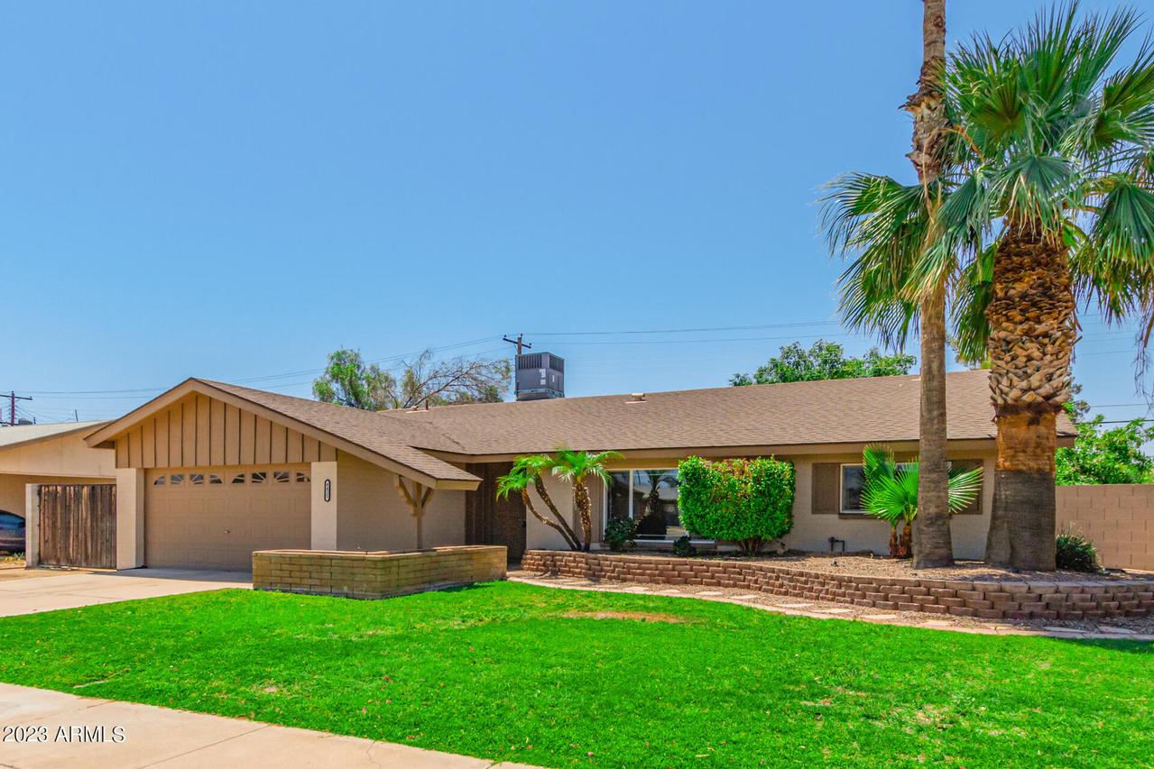 8425 E Thomas Rd., Scottsdale, AZ 85251