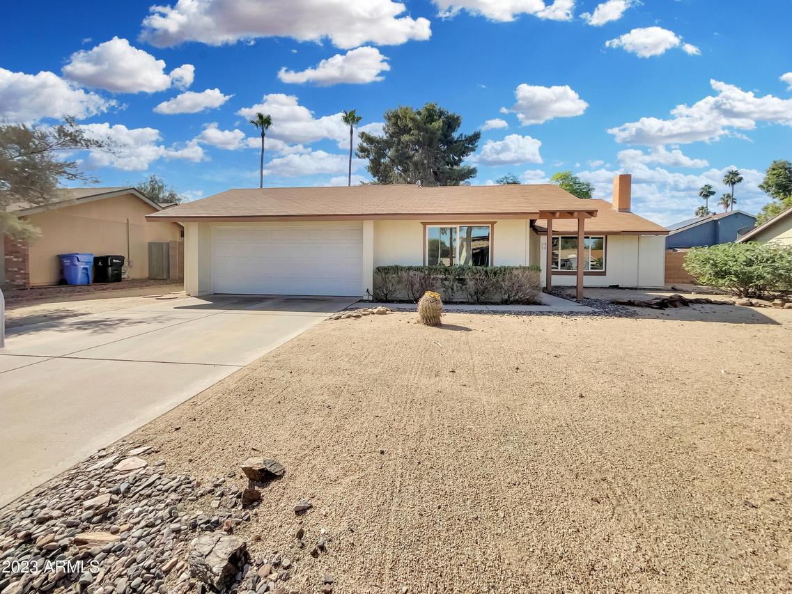 2419 W Saint Moritz Ln., Phoenix, AZ 85023