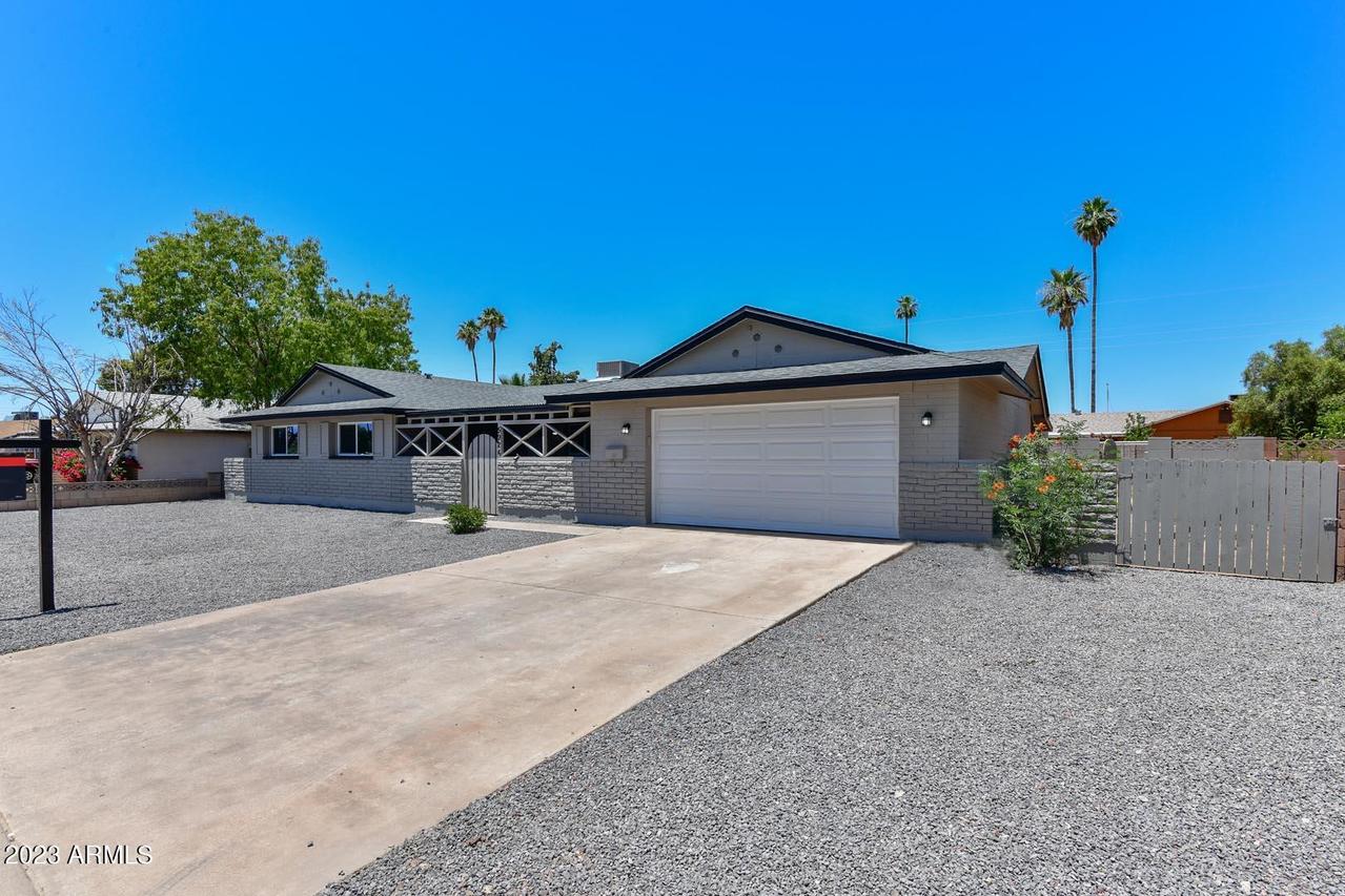 5926 W Hazelwood St., Phoenix, AZ 85033