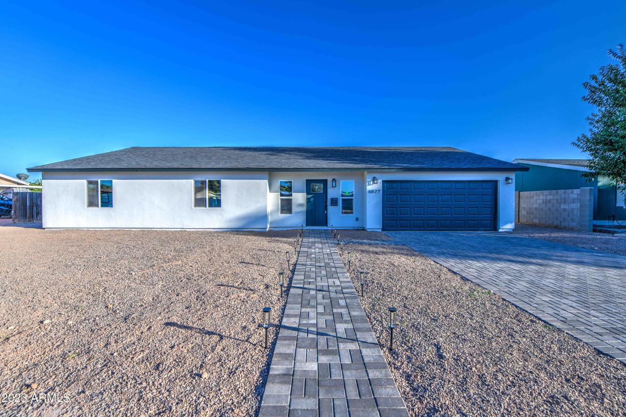 6827 W Wanda Lynn Ln., Peoria, AZ 85382