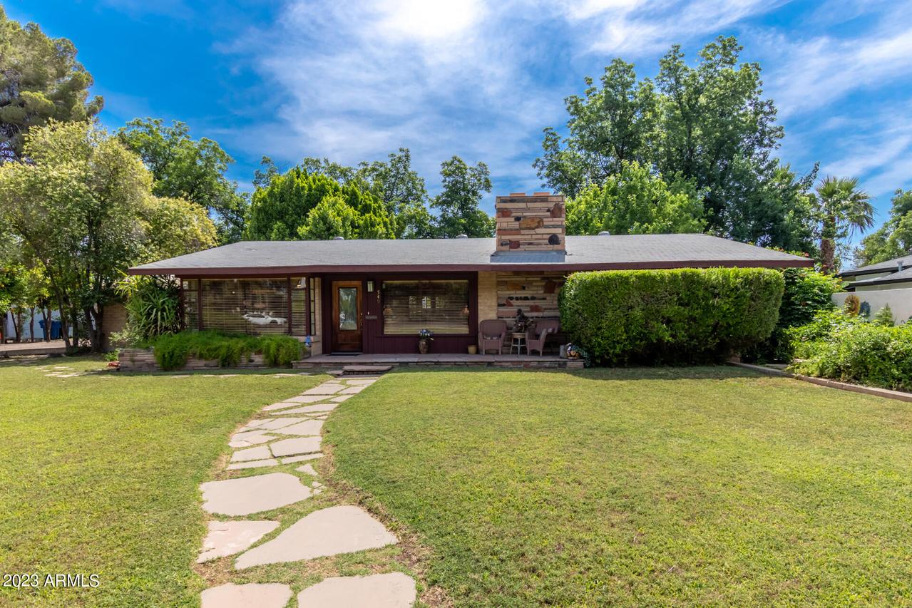 549 N Robson St., Mesa, AZ 85201