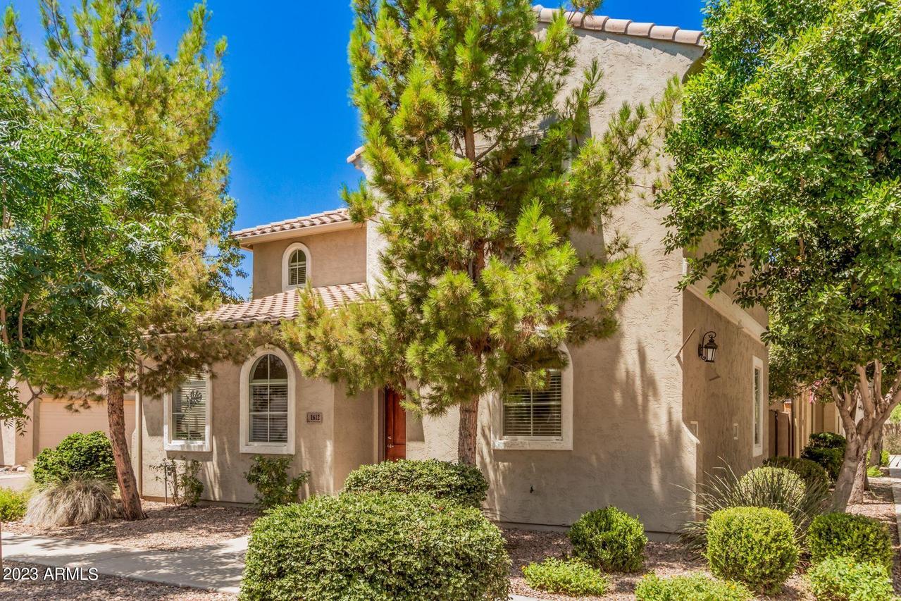 1612 S Chatsworth, Mesa, AZ 85209