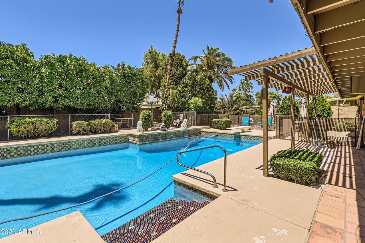 3735 E Garden Dr., Phoenix, AZ 85028