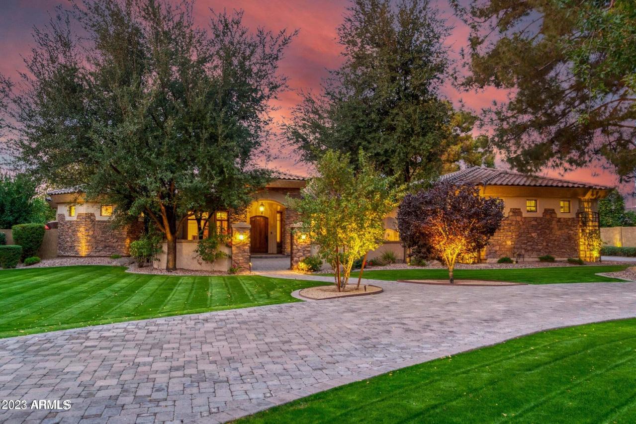 6316 W Sweetwater Ave., Glendale, AZ 85304