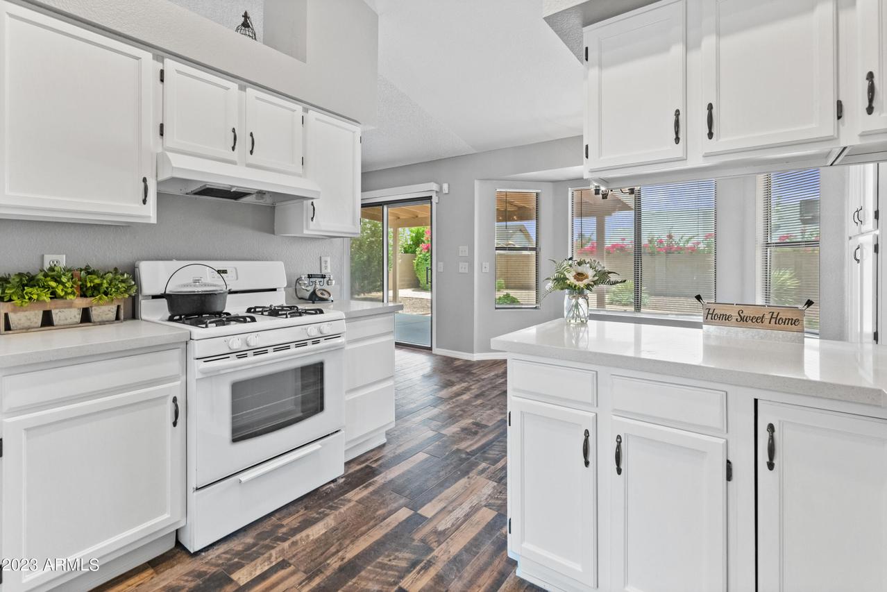 8869 W Keim Dr., Glendale, AZ 85305