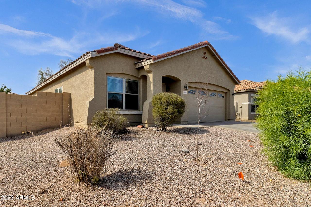 2743 W Five Mile Peak Dr., San Tan Valley, AZ 85144