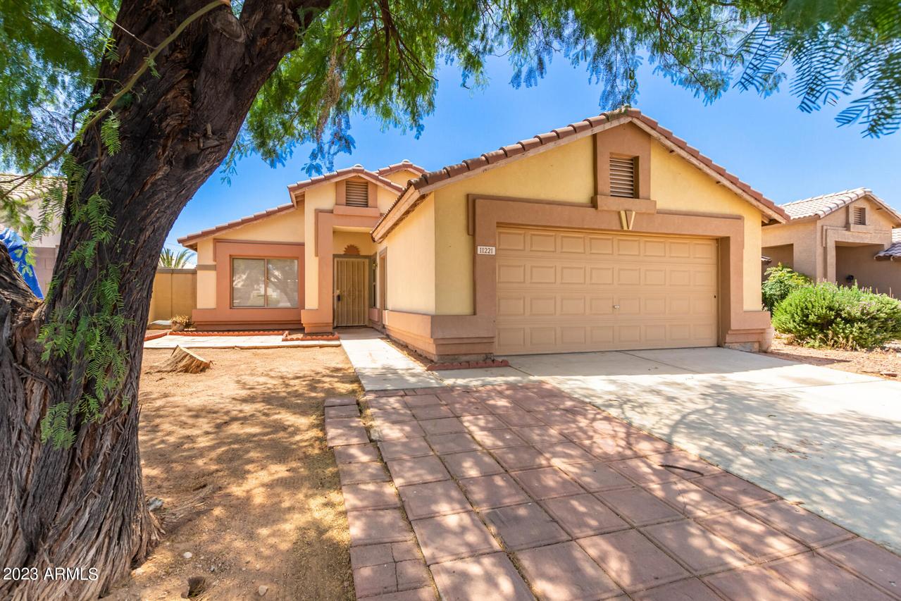 11221 W Barbara Ave., Peoria, AZ 85345