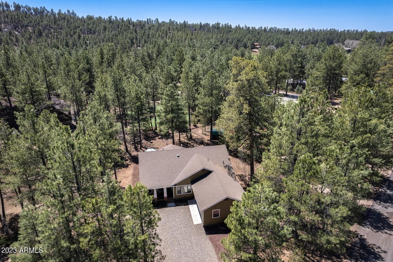 725 E Meadow View Rd., Munds Park, AZ 86017