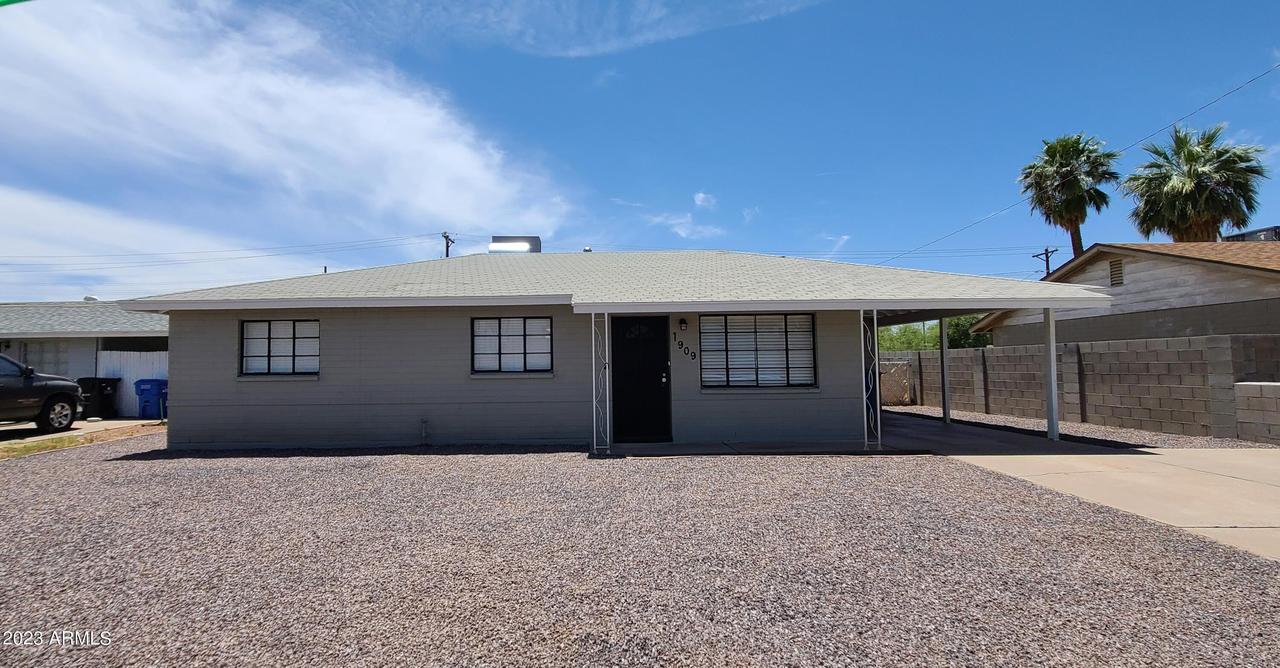 1909 E Atlanta Ave., Phoenix, AZ 85040