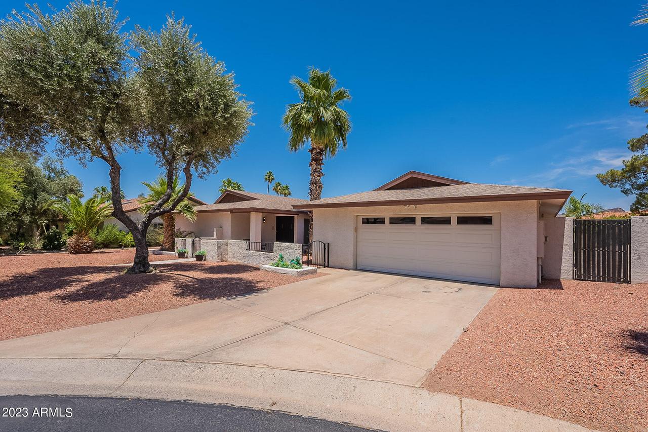 138 W Surrey Ave., Phoenix, AZ 85029