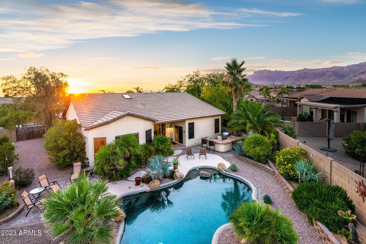 10275 E Superstition Range Rd., Gold Canyon, AZ 85118