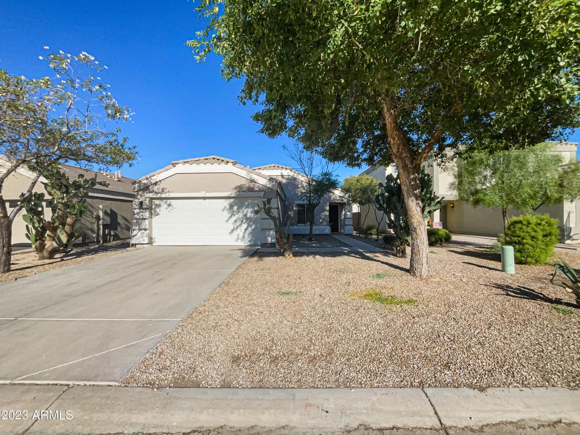 39392 N Parisi Cir., San Tan Valley, AZ 85140