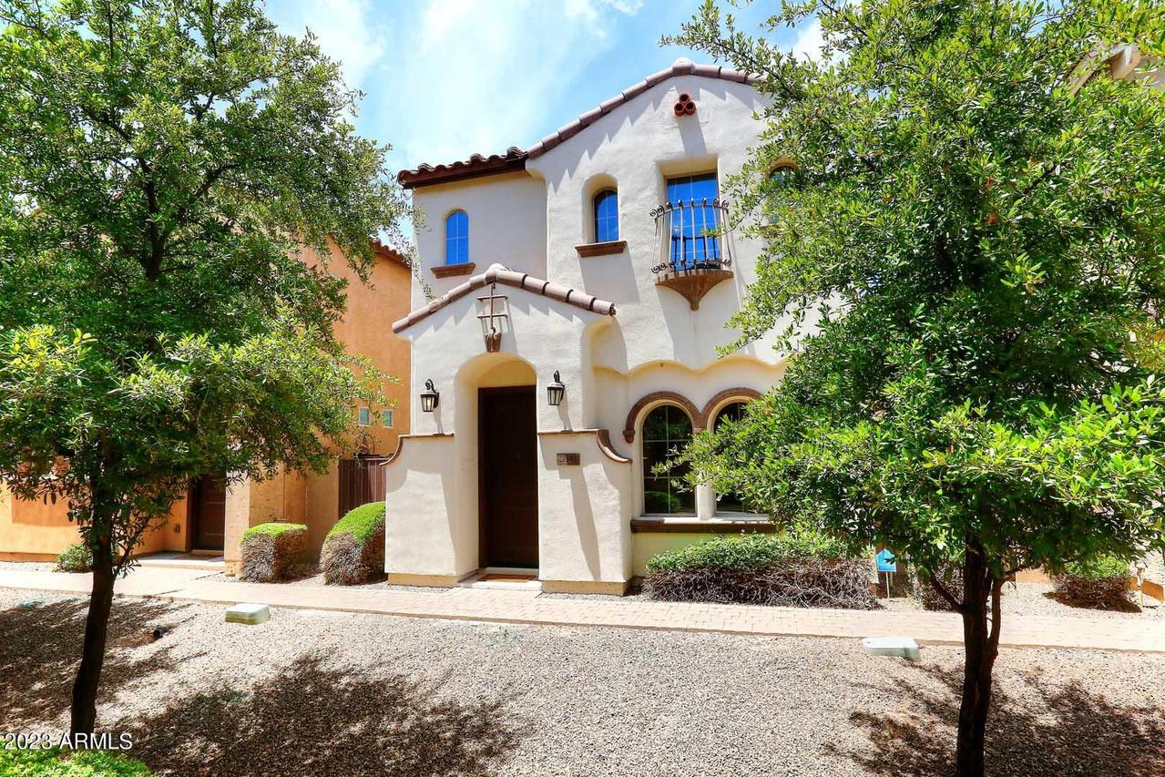 2041 E Heartwood Ln. #29, Phoenix, AZ 85022