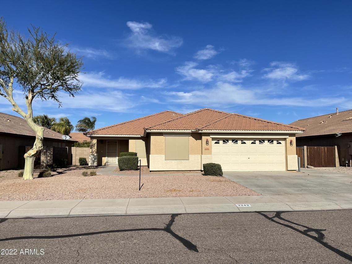 2242 W Mineral Butte Dr., San Tan Valley, AZ 85144