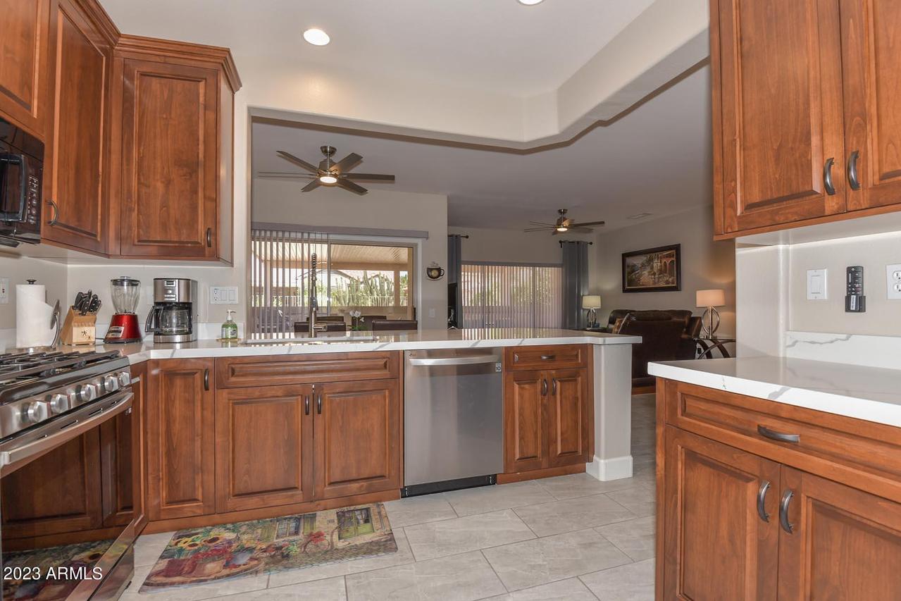 20222 N Mariposa Way, Surprise, AZ 85374