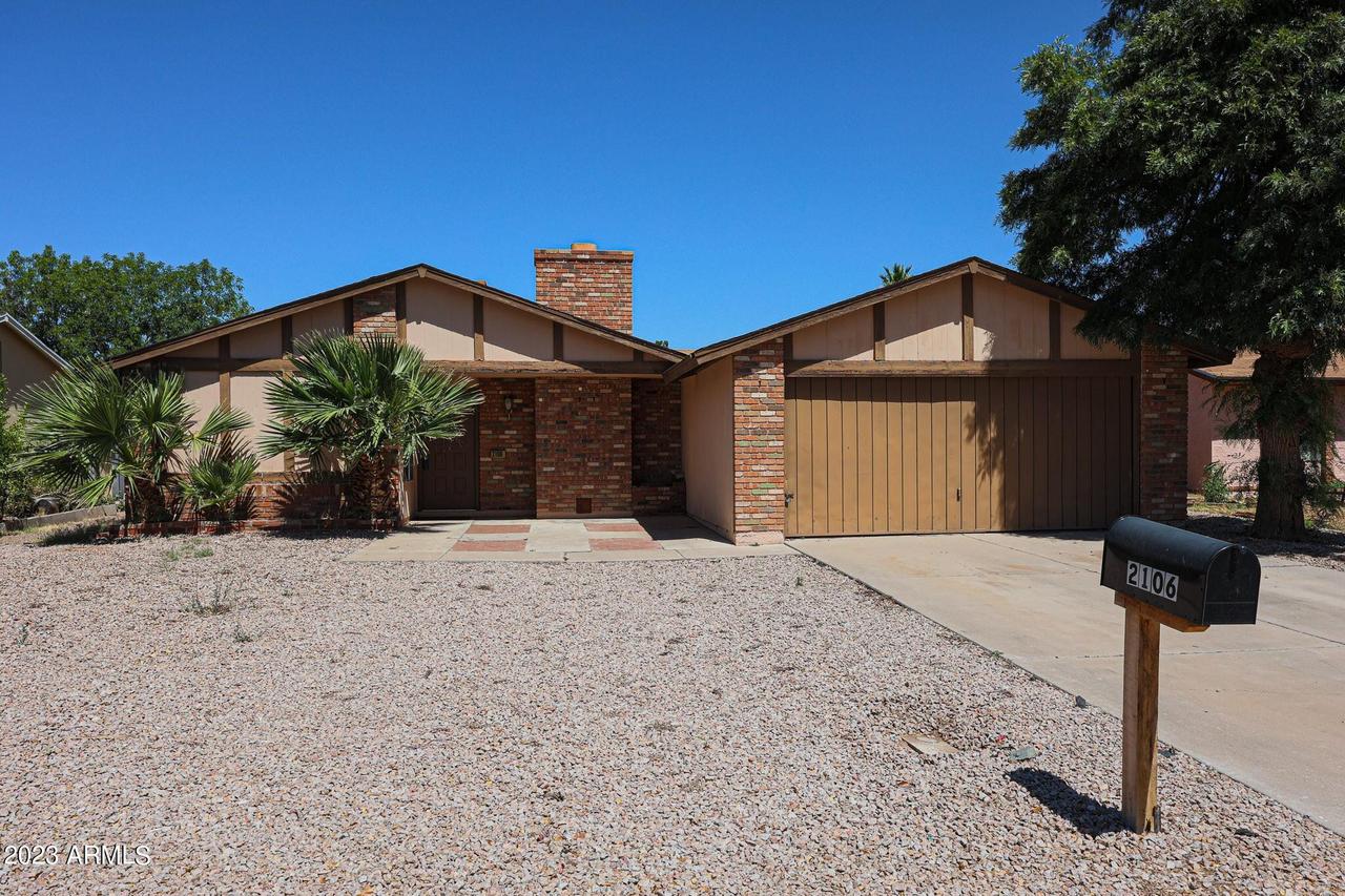 2106 N Comanche Dr., Chandler, AZ 85224