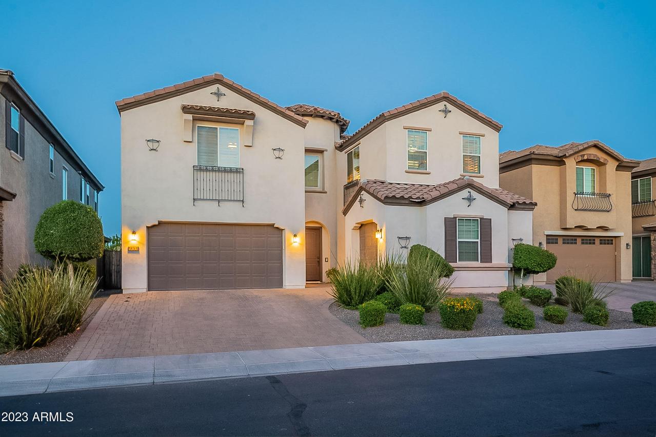 951 S Wayne Dr., Chandler, AZ 85225