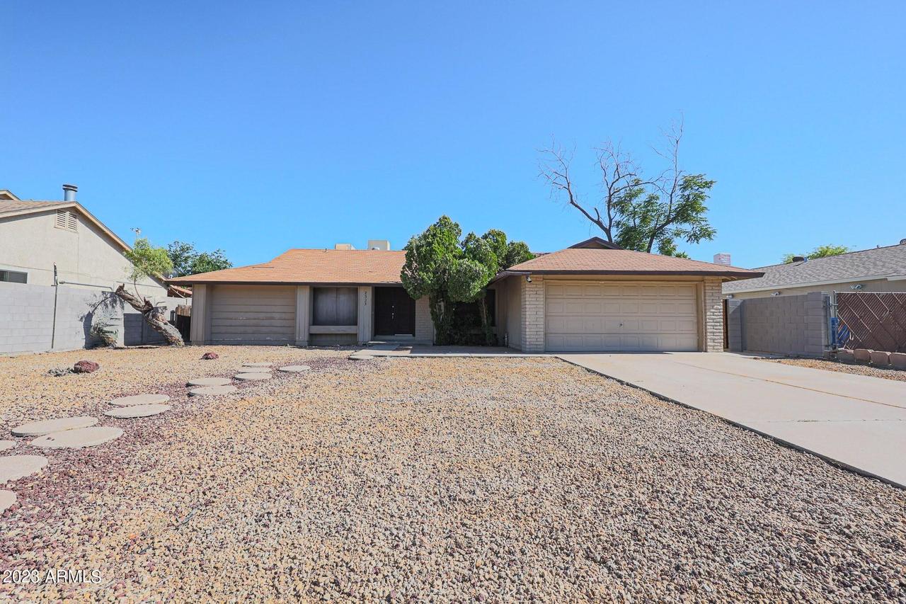 2323 W Paradise Ln., Phoenix, AZ 85023