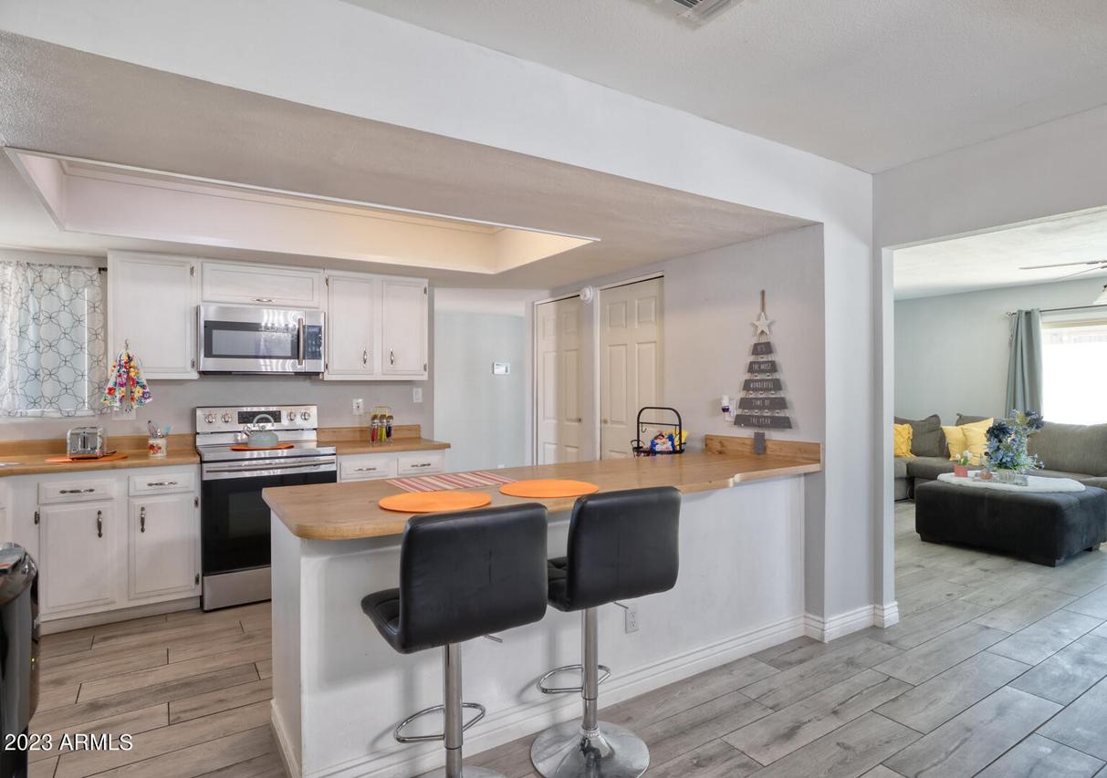 3142 W Echo Ln., Phoenix, AZ 85051