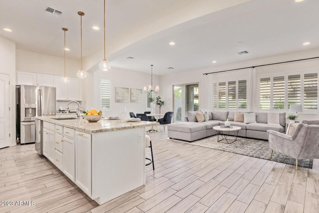 10121 E Cintron Dr., Mesa, AZ 85212