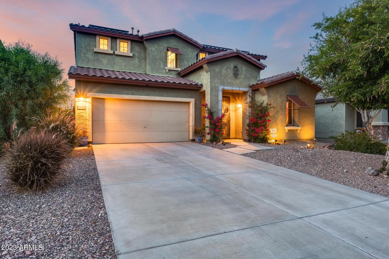 13202 W Chaparosa Way, Peoria, AZ 85383