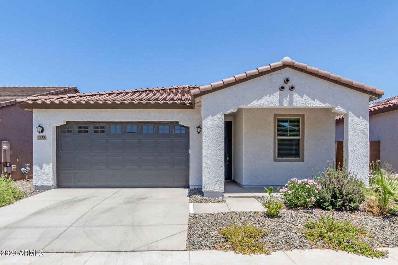 1658 W Monte Way, Phoenix, AZ 85041