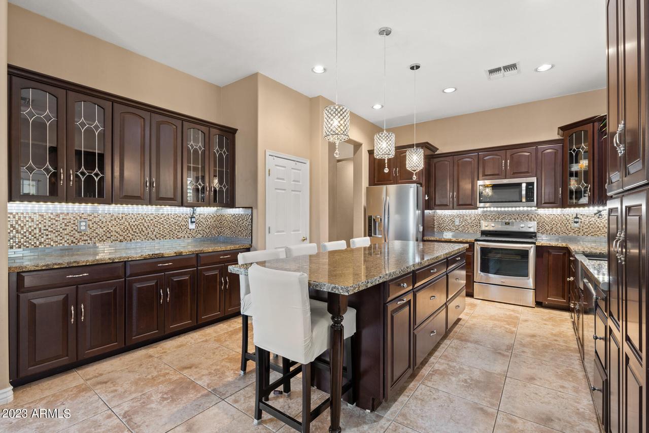 2742 W Via Calabria, Phoenix, AZ 85086