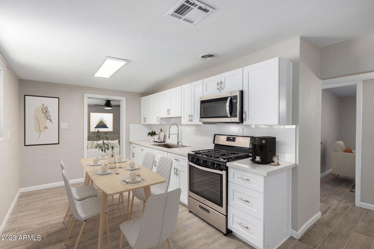 4051 N 64th Dr., Phoenix, AZ 85033