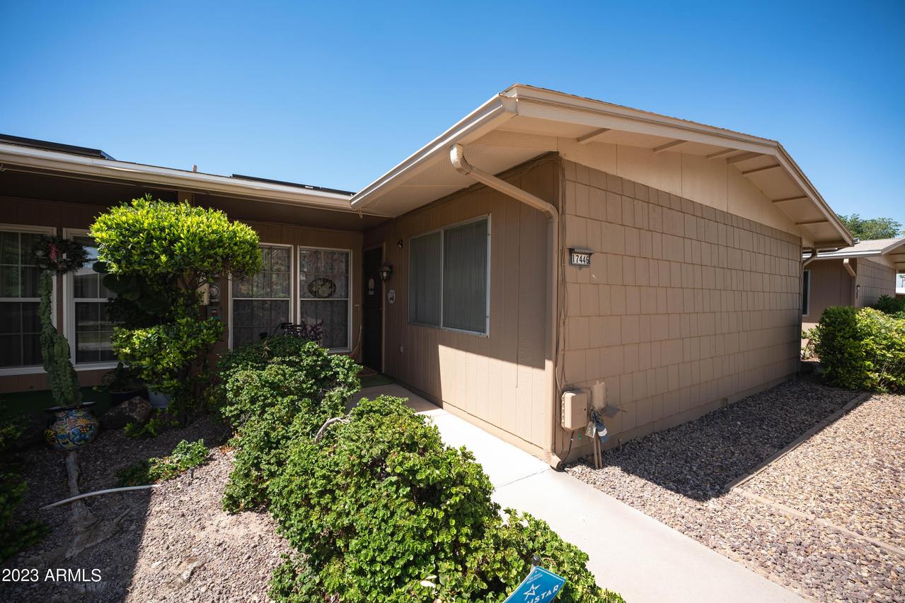 17446 N 99th Dr., Sun City, AZ 85373