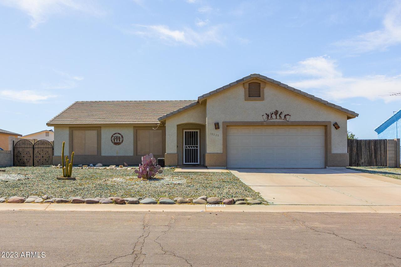10325 W Grayback Dr., Arizona City, AZ 85223
