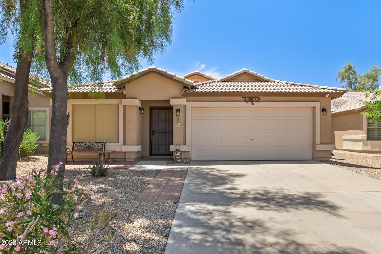 2629 E Cowboy Cove Tr., San Tan Valley, AZ 85143