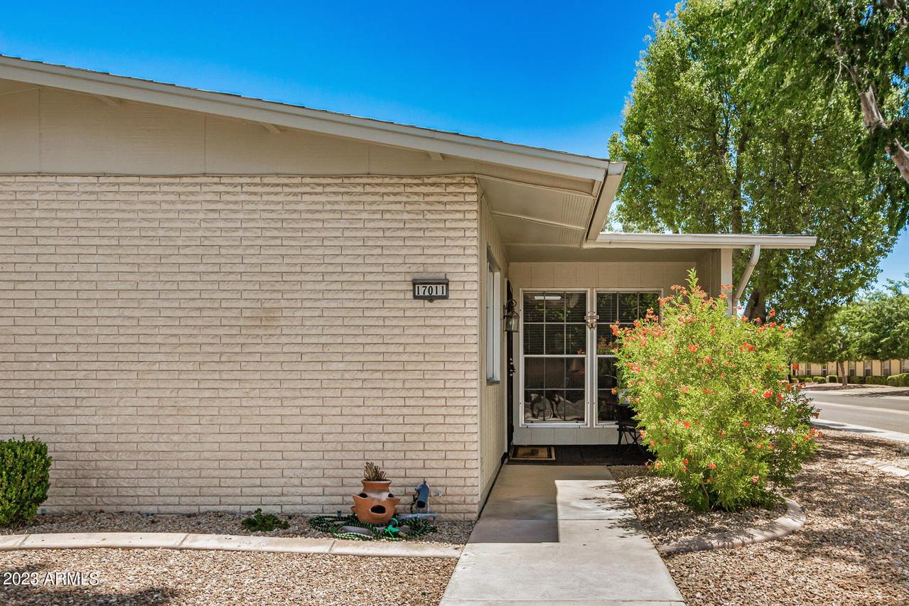 17011 N 107th Ave., Sun City, AZ 85373