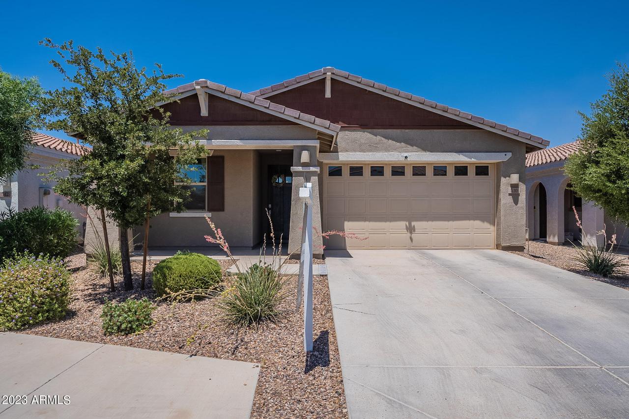530 W Rainbow Bridge Ln., San Tan Valley, AZ 85140