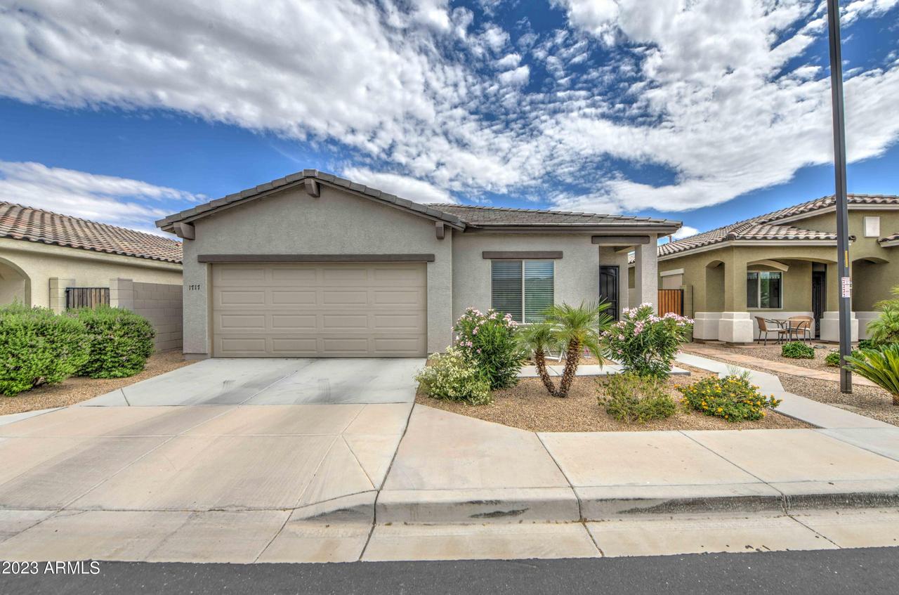 1717 E Mesquite Ave., Apache Junction, AZ 85119